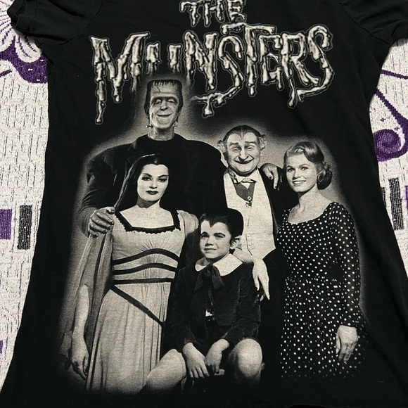 The Munsters Tee Size Medium - Picture 2 of 4